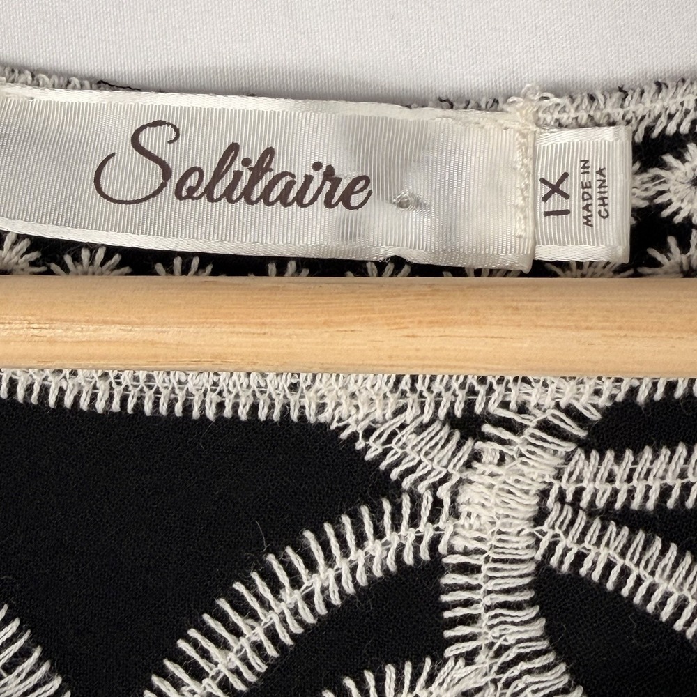 Solitaire Tunic Top Sz 1X Embroidered Floral Blue Anthropologie Boho Peasant - Picture 4 of 13